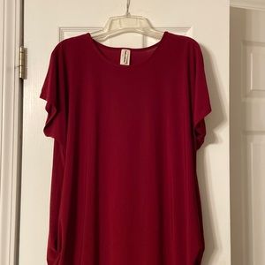 Short sleeve blouse.